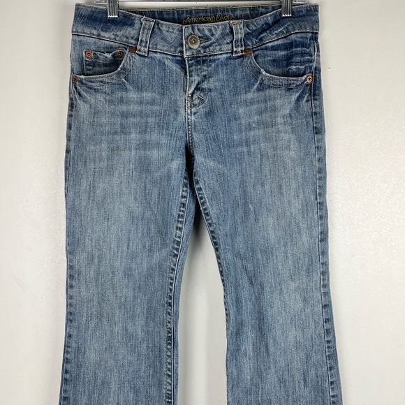 American Eagle Womens Boyfriend Jeans Light Blue Mid Rise Long Length Size 10 - Picture 2 of 12
